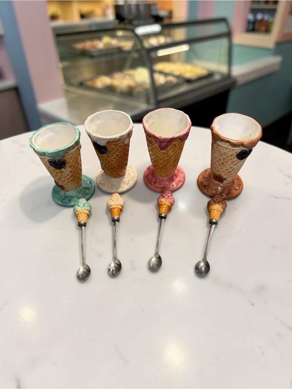 Vintage 1990's Jay Imports Set of 4 Ceramic Ice Cream Cups with Matching Sppon